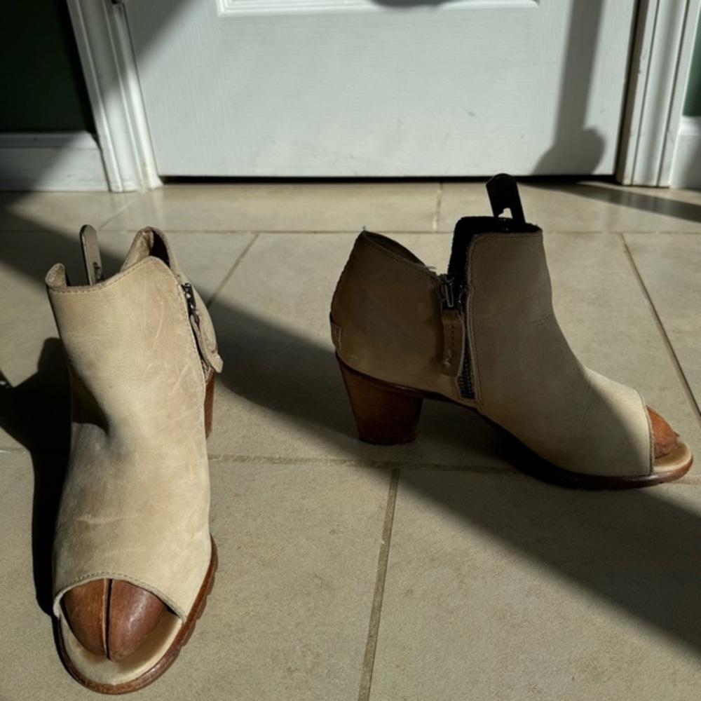 Sorel Nadia Peep Toe Ankle Neutral Leather‎ Beige Booties Shoes Women's Size 6.5 - Picture 2 of 8